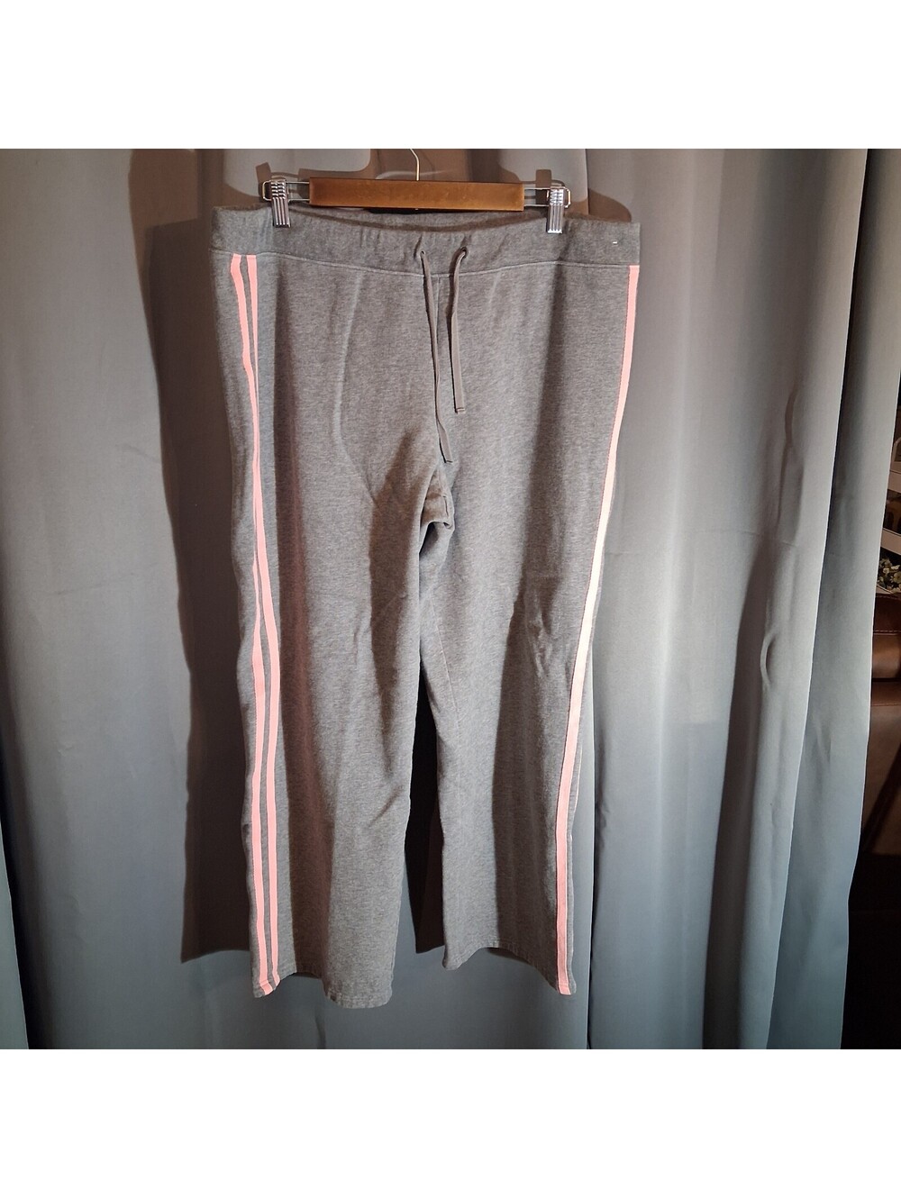 New York & Company Gray Sweatpants with Pink Side Stripes XL